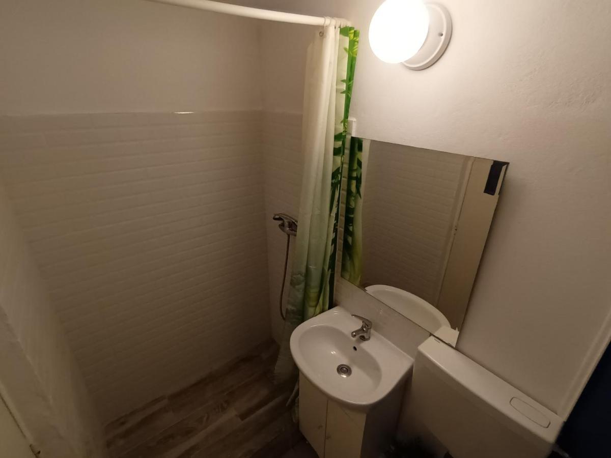 Appartement Casa Liveni à Bucarest Extérieur photo