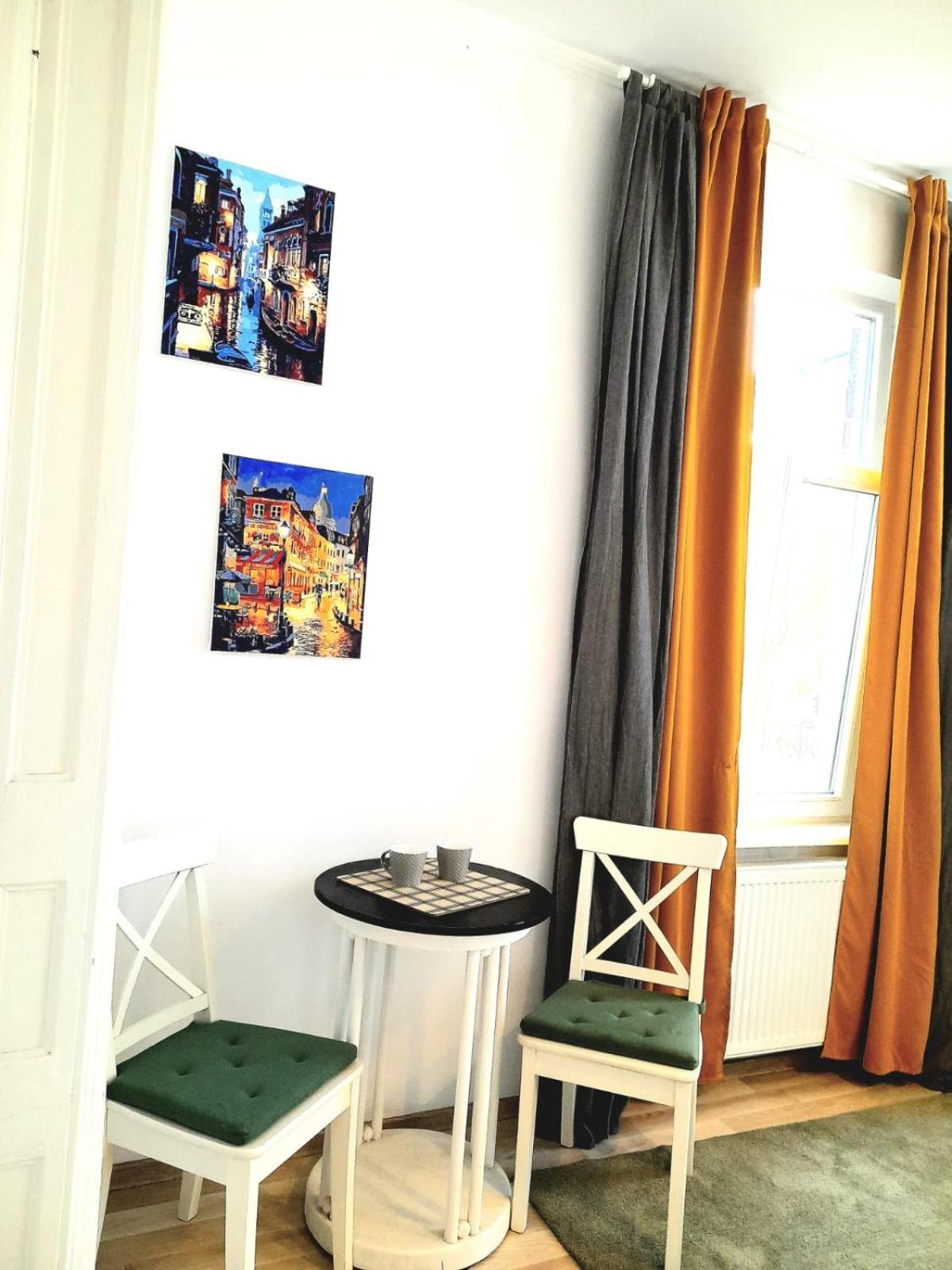 Appartement Casa Liveni à Bucarest Extérieur photo