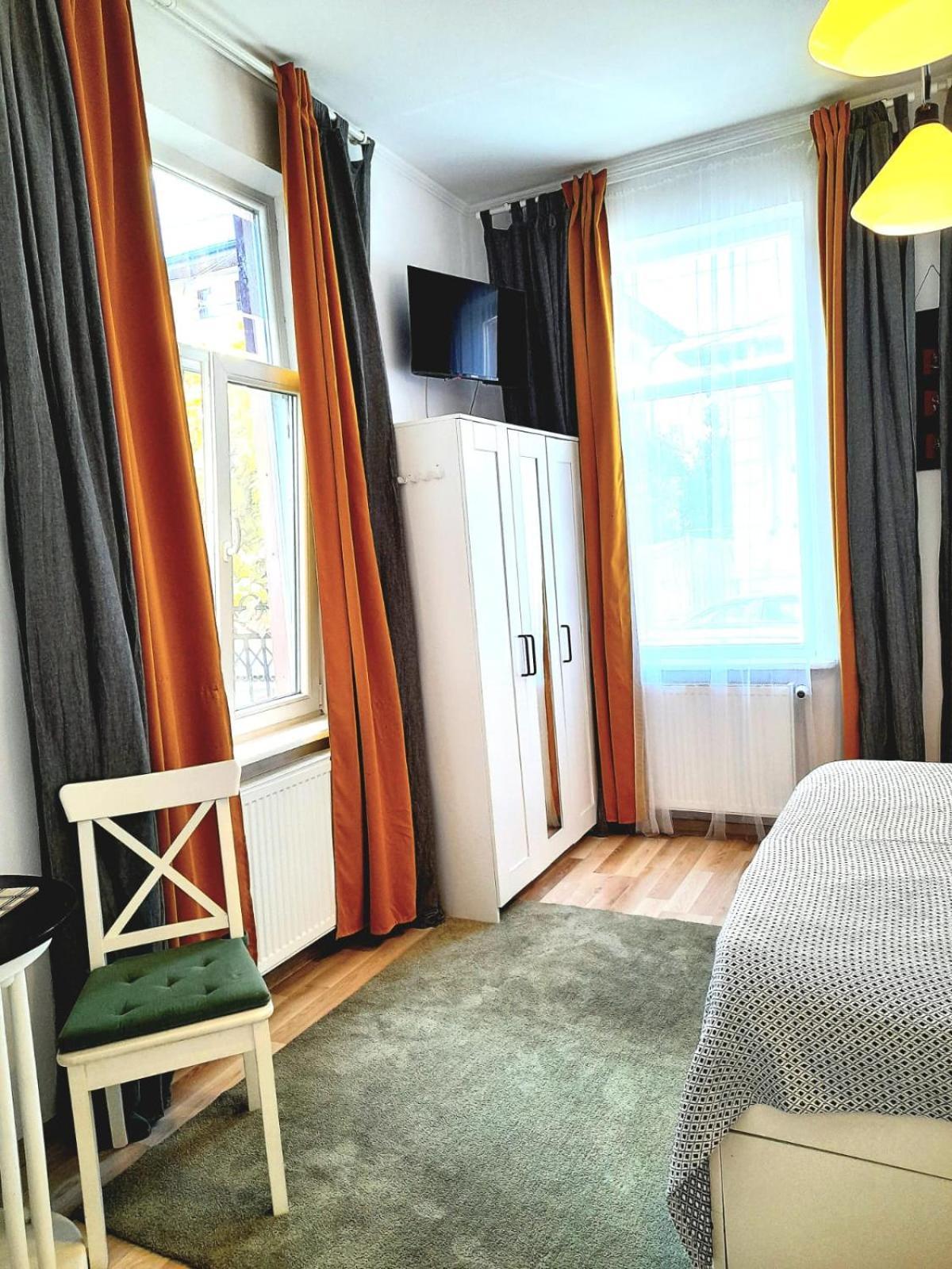 Appartement Casa Liveni à Bucarest Extérieur photo