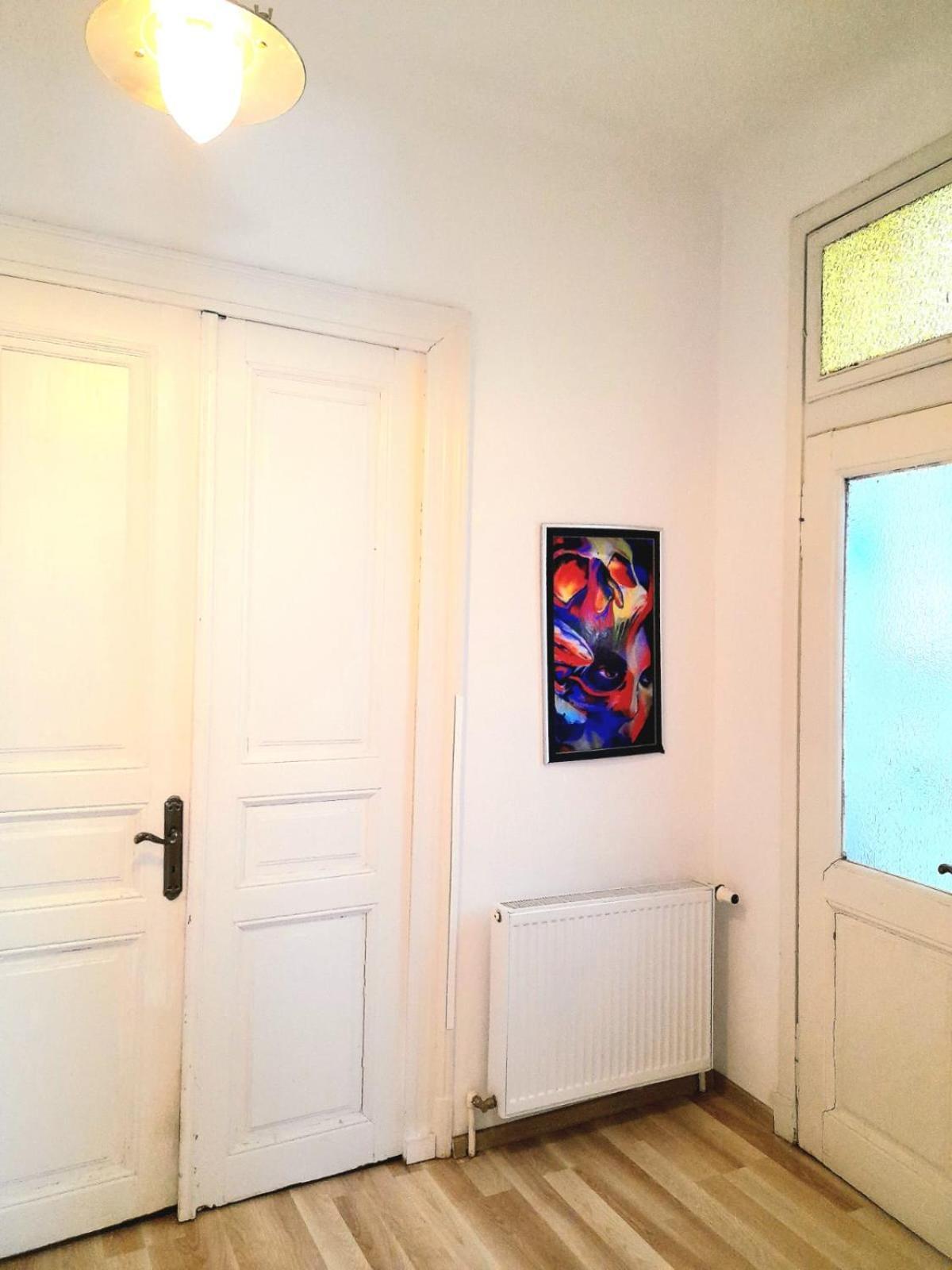 Appartement Casa Liveni à Bucarest Extérieur photo