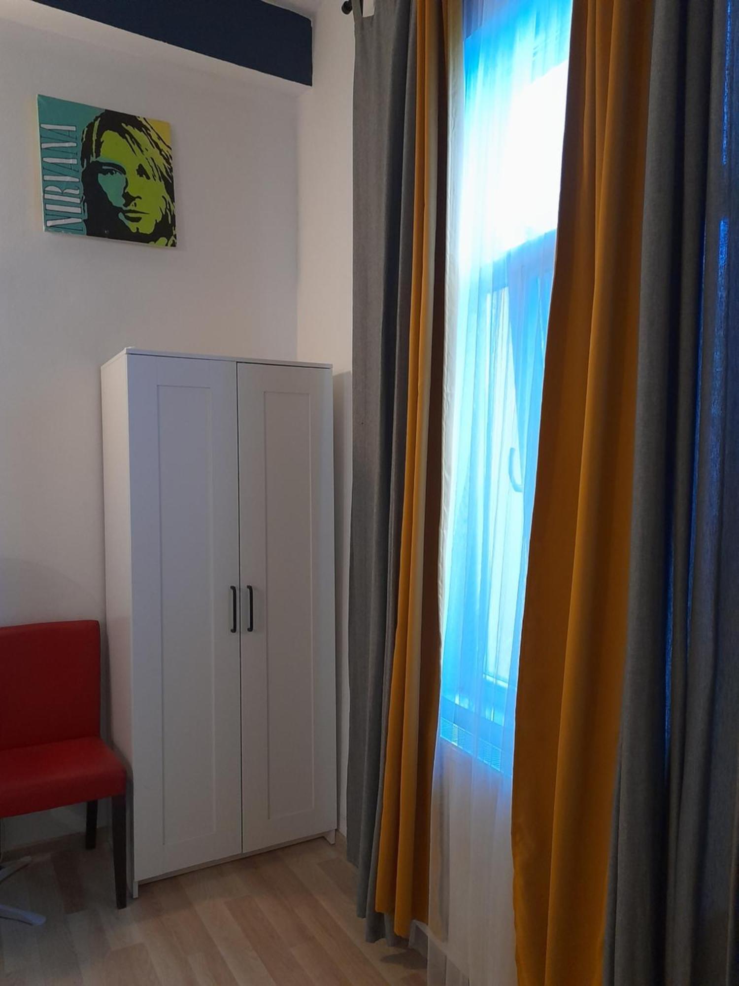 Appartement Casa Liveni à Bucarest Extérieur photo