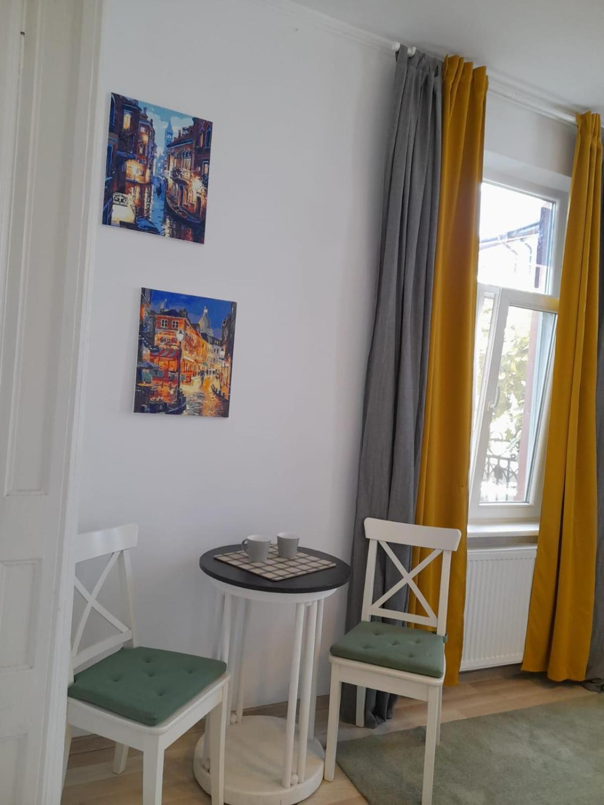 Appartement Casa Liveni à Bucarest Extérieur photo